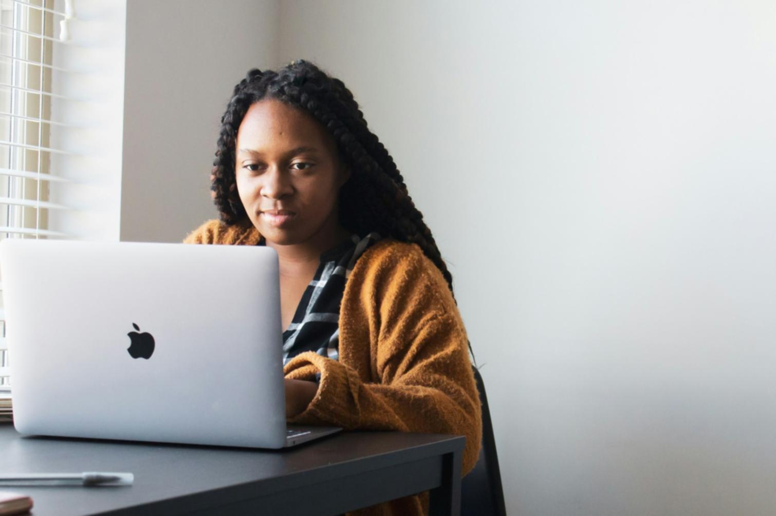 Beratungsgespräch über Budgetplanung und finanzielle Gewohnheiten